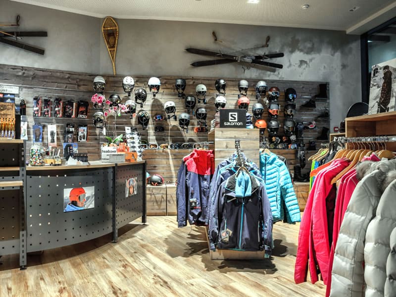 Magasin de location de ski Gisler Sport à Oberseepromenade 2 - Valsana Hotel und Appartement, Arosa